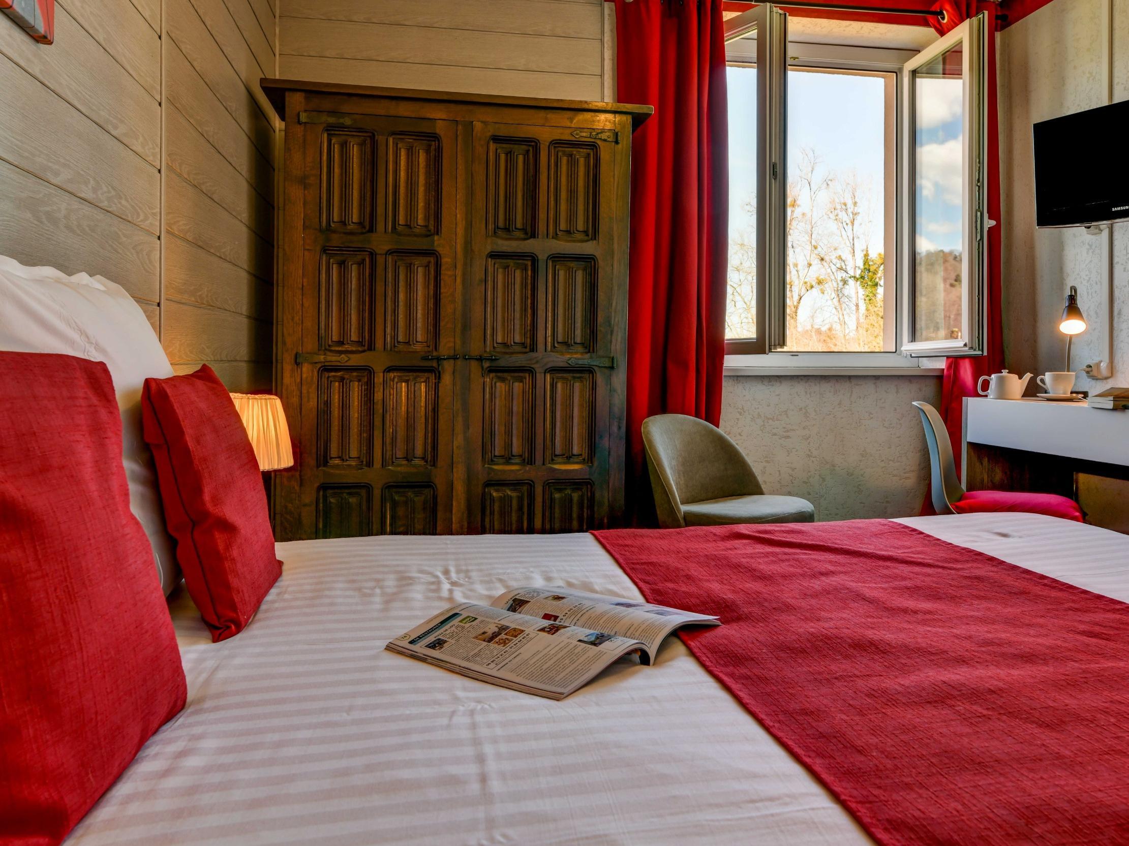 Logis Hostellerie Du Neez Gan Exterior photo