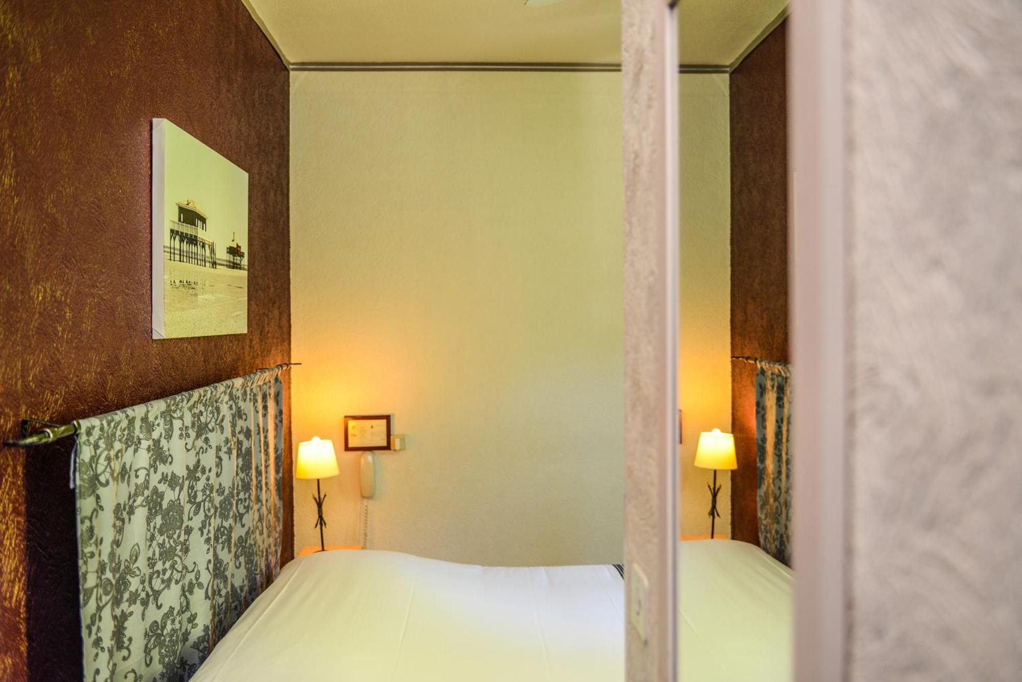 Logis Hostellerie Du Neez Gan Room photo